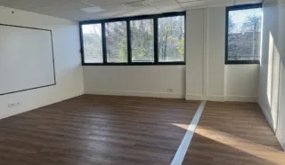  BUREAUX 850 m² CESSON-SEVIGNE