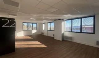  BUREAUX 850 m² CESSON-SEVIGNE