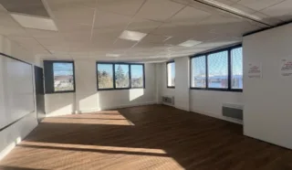  BUREAUX 650 m² CESSON-SEVIGNE