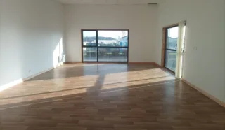  BUREAUX 76 m² PLOUDANIEL