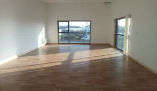  BUREAUX 76 m² PLOUDANIEL