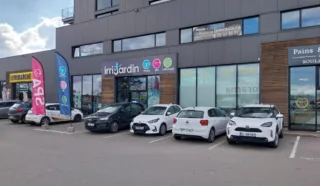  LOCAUX COMMERCIAUX 412 m² QUIMPER