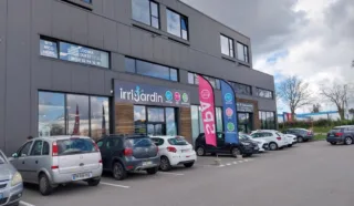  LOCAUX COMMERCIAUX 412 m² QUIMPER