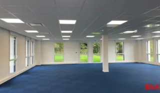  BUREAUX 101 M² PORNIC