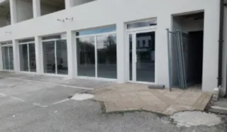  LOCAL COMMERCIAL / BUREAUX 231 m² QUIMPER
