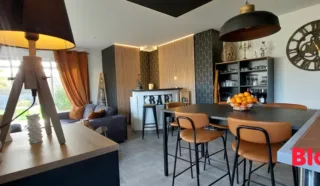 Maison 6 pièce(s)