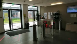  BUREAUX  Pied de métro !! 1 550 m² LA COURROUZE RENNES