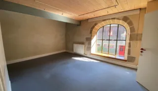  BUREAUX 98 M² DOL-DE-BRETAGNE