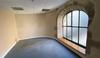  BUREAUX 98 M² DOL-DE-BRETAGNE