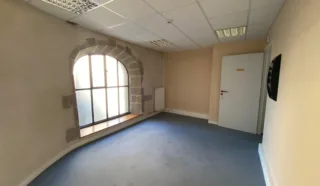  BUREAUX 98 M² DOL-DE-BRETAGNE