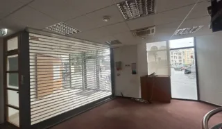  LOCAUX COMMERCIAUX 191 M² NANTES