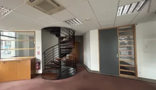  LOCAUX COMMERCIAUX 191 M² NANTES