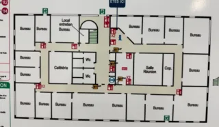  BUREAUX 1 200 M² NANTES