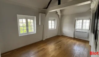  BUREAUX 65 m² RENNES CENTRE