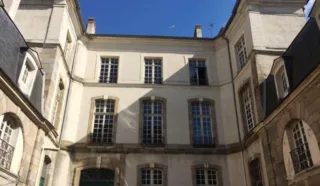  BUREAUX 65 m² RENNES CENTRE