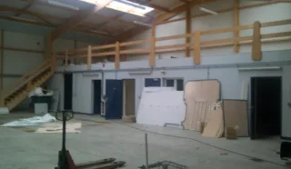  LOCAL D'ACTIVITES 463 m² CAUDAN