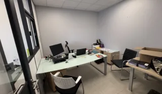  LOCAL PROFESSIONNEL LOCAL COMMERCIAL 108 m² LORIENT