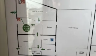  BUREAUX 200 M² REZÉ