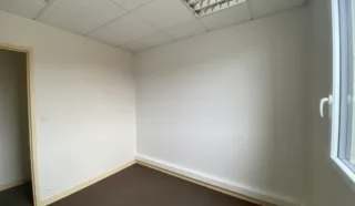  BUREAUX 59m² TADEN