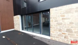  LOCAL ACTIVITÉS NEUF 150 m² SAINT-MALO