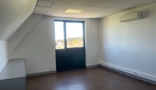  VANNES BUREAUX 123 m²