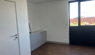  VANNES BUREAUX 123 m²
