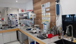  LOCAUX D'ACTIVITES 300 m² QUIMPER