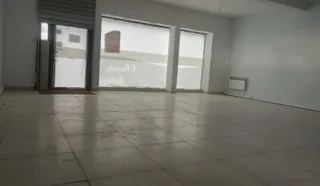  BUREAUX LOCAUX COMMERCIAUX 72 M² SAINT NAZAIRE