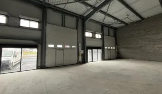  LOCAUX D'ACTIVITÉS 600 M² ANCENIS