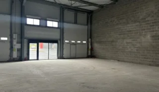  LOCAUX D'ACTIVITÉS 200 M² ANCENIS