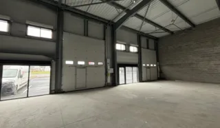  LOCAUX D'ACTIVITÉS 200 M² ANCENIS
