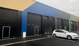  LOCAUX D'ACTIVITÉS 200 M² ANCENIS
