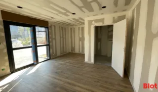  LOCAUX D'ACTIVITÉS 284 M² GUÉRANDE