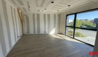  LOCAUX D'ACTIVITÉS 284 M² GUÉRANDE