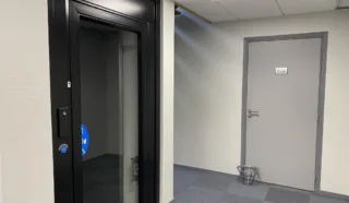  BUREAUX 112 m² SAINT-MARTIN-DES-CHAMPS