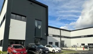  LOCAUX D'ACTIVITÉS 700 M² SAINT AIGNAN GRANDLIEU
