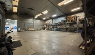  LOCAUX D'ACTIVITÉS 870 M² LA HAIE FOUASSIERE