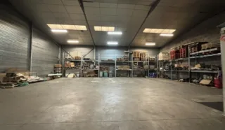  LOCAUX D'ACTIVITÉS 870 M² LA HAIE FOUASSIERE