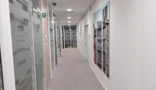  BUREAUX  Pied de métro !! 1 550 m² LA COURROUZE RENNES
