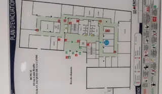  BUREAUX  Pied de métro !! 1 550 m² LA COURROUZE RENNES