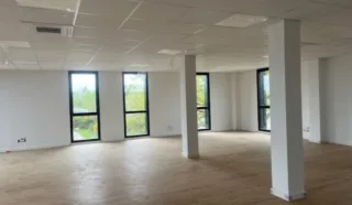  BUREAUX VANNES 640 m²