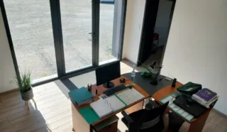  BÂTIMENT D'ACTIVITÉS ARZAL 720 m²