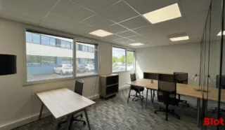  BUREAUX 325 m² BRUZ