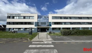  BUREAUX 325 m² BRUZ
