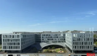  BUREAUX 1 200 m² divisibles