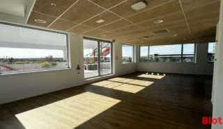  BUREAUX 811 m² RENNES CLEUNAY