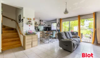 Maison 6 pièce(s)