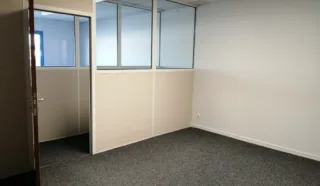 EN INVESTISSEMENT BUREAUX AURAY 75 m²