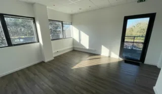  BUREAUX 154 m² CAUDAN