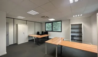  BUREAUX 73 m² CARQUEFOU